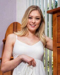 xvideos amber moore